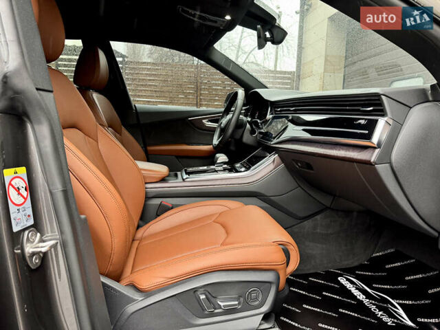 Серый Ауди Q8, объемом двигателя 3 л и пробегом 97 тыс. км за 51900 $, фото 32 на Automoto.ua