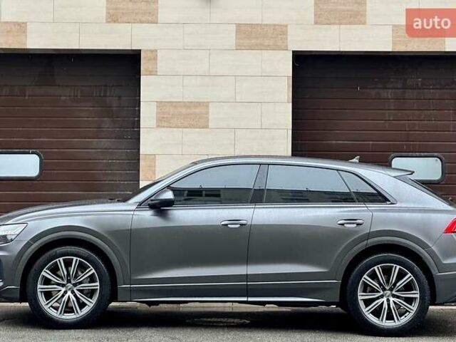 Серый Ауди Q8, объемом двигателя 3 л и пробегом 97 тыс. км за 51900 $, фото 12 на Automoto.ua