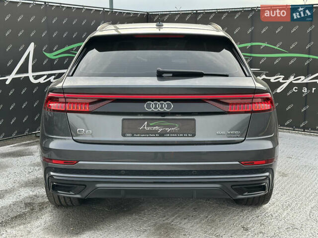 Серый Ауди Q8, объемом двигателя 3 л и пробегом 179 тыс. км за 51000 $, фото 3 на Automoto.ua