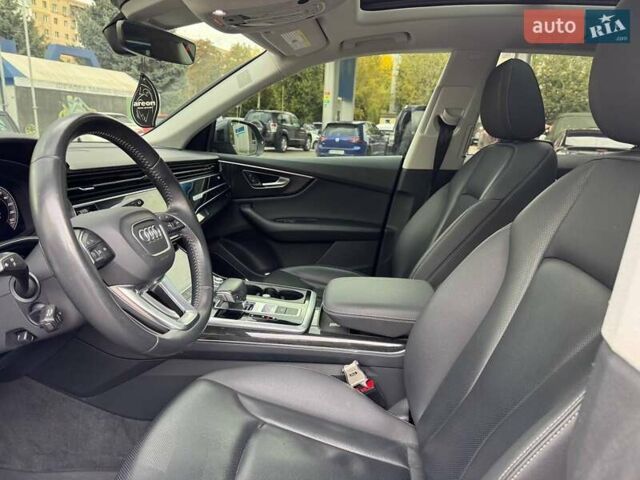 Серый Ауди Q8, объемом двигателя 3 л и пробегом 190 тыс. км за 39900 $, фото 16 на Automoto.ua