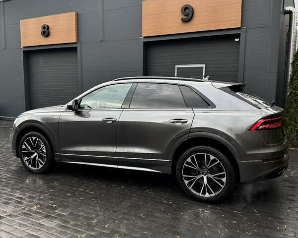 Серый Ауди Q8, объемом двигателя 3 л и пробегом 125 тыс. км за 39990 $, фото 3 на Automoto.ua
