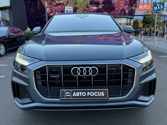 Серый Ауди Q8, объемом двигателя 2.97 л и пробегом 255 тыс. км за 46990 $, фото 1 на Automoto.ua