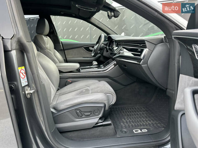 Серый Ауди Q8, объемом двигателя 3 л и пробегом 179 тыс. км за 51000 $, фото 23 на Automoto.ua