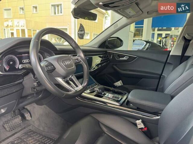 Серый Ауди Q8, объемом двигателя 3 л и пробегом 190 тыс. км за 39900 $, фото 11 на Automoto.ua