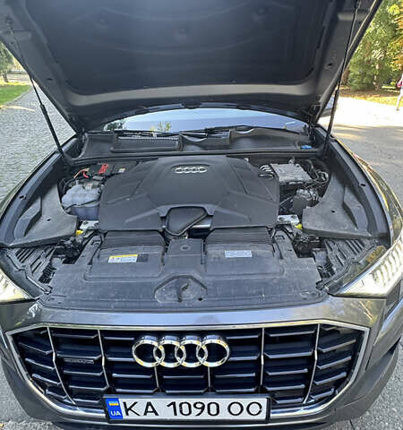 Серый Ауди Q8, объемом двигателя 3 л и пробегом 77 тыс. км за 48900 $, фото 20 на Automoto.ua