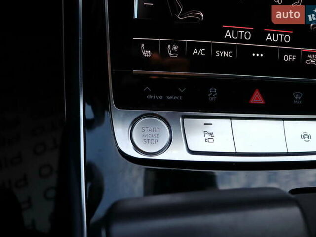 Серый Ауди Q8, объемом двигателя 3 л и пробегом 144 тыс. км за 54900 $, фото 31 на Automoto.ua