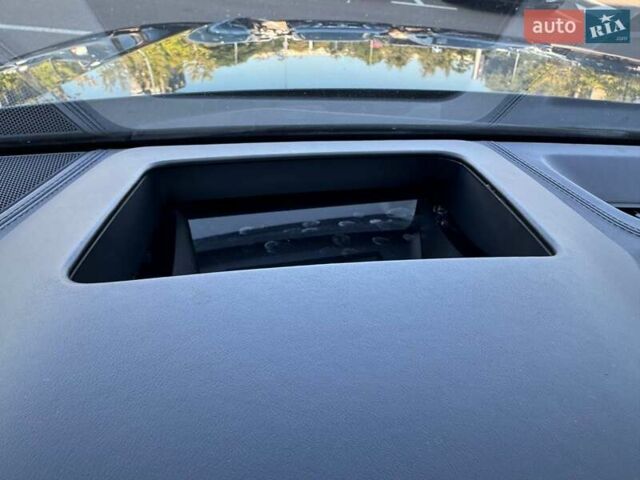 Серый Ауди Q8, объемом двигателя 2.97 л и пробегом 255 тыс. км за 46990 $, фото 30 на Automoto.ua