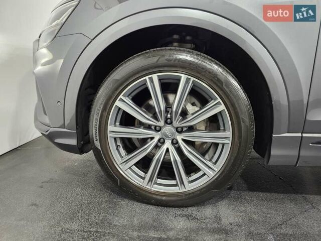 Ауди Q8 2018 в Киеве на Automoto.ua Серый Ауди Q8, объемом двигателя 3 л и пробегом 41 тыс. км за 55555 $, фото 46 на Automoto.ua