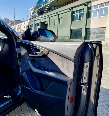 Серый Ауди Q8, объемом двигателя 2.97 л и пробегом 145 тыс. км за 55700 $, фото 10 на Automoto.ua