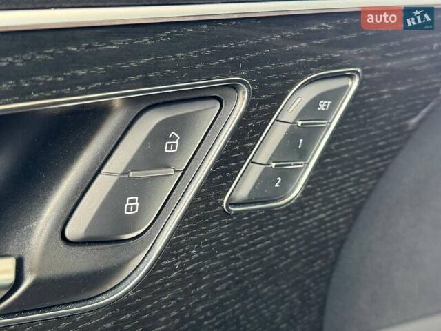 Серый Ауди Q8, объемом двигателя 3 л и пробегом 190 тыс. км за 39900 $, фото 19 на Automoto.ua