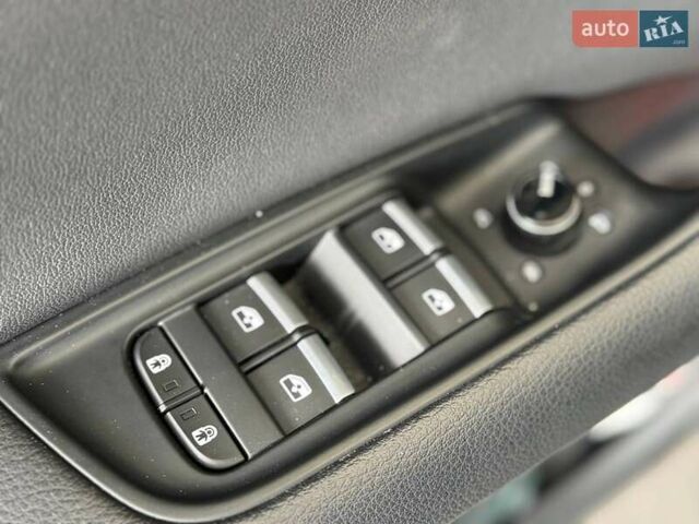 Серый Ауди Q8, объемом двигателя 3 л и пробегом 190 тыс. км за 39900 $, фото 20 на Automoto.ua