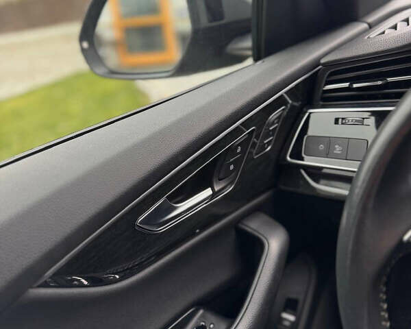 Серый Ауди Q8, объемом двигателя 3 л и пробегом 139 тыс. км за 48000 $, фото 8 на Automoto.ua