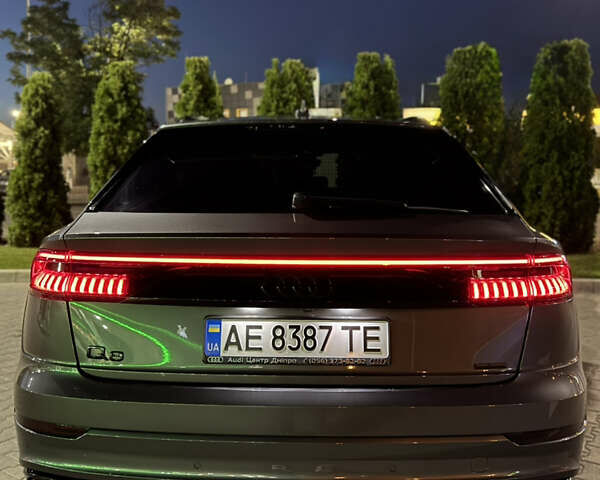 Серый Ауди Q8, объемом двигателя 3 л и пробегом 121 тыс. км за 42400 $, фото 11 на Automoto.ua