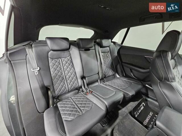 Ауди Q8 2018 в Киеве на Automoto.ua Серый Ауди Q8, объемом двигателя 3 л и пробегом 41 тыс. км за 55555 $, фото 5 на Automoto.ua