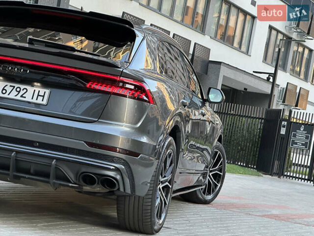 Серый Ауди Q8, объемом двигателя 3 л и пробегом 155 тыс. км за 63000 $, фото 25 на Automoto.ua