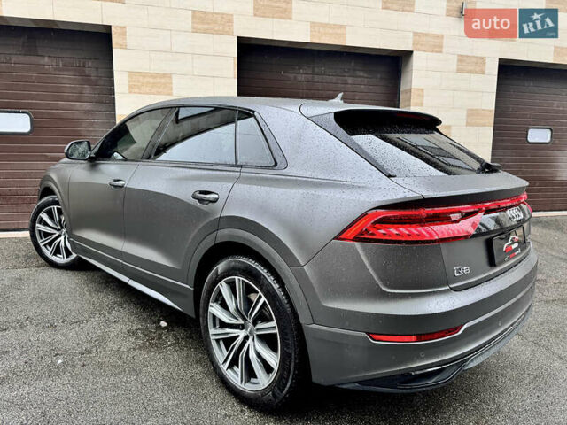 Серый Ауди Q8, объемом двигателя 3 л и пробегом 97 тыс. км за 51900 $, фото 11 на Automoto.ua