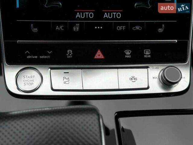 Серый Ауди Q8, объемом двигателя 3 л и пробегом 153 тыс. км за 42900 $, фото 24 на Automoto.ua