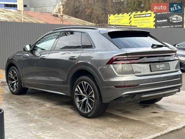 Серый Ауди Q8, объемом двигателя 3 л и пробегом 125 тыс. км за 43500 $, фото 5 на Automoto.ua