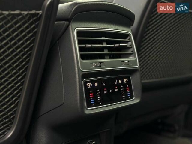 Серый Ауди Q8, объемом двигателя 3 л и пробегом 153 тыс. км за 42900 $, фото 31 на Automoto.ua
