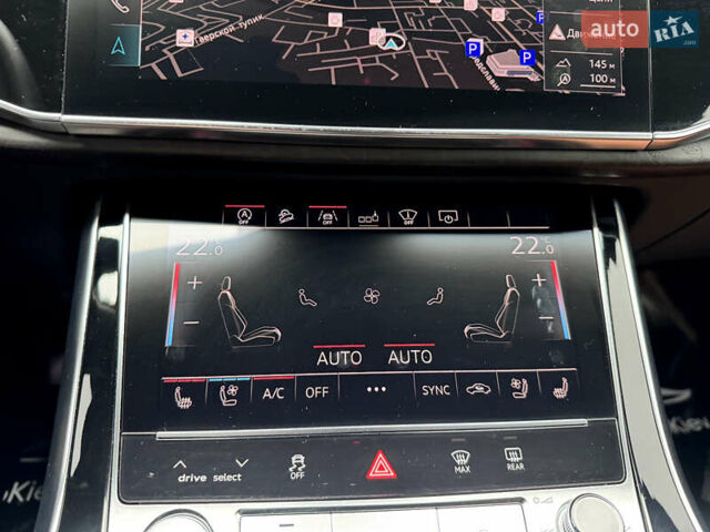 Серый Ауди Q8, объемом двигателя 3 л и пробегом 97 тыс. км за 51900 $, фото 42 на Automoto.ua