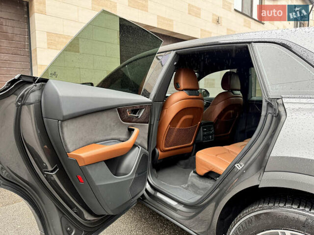 Серый Ауди Q8, объемом двигателя 3 л и пробегом 97 тыс. км за 51900 $, фото 29 на Automoto.ua