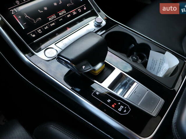 Серый Ауди Q8, объемом двигателя 3 л и пробегом 144 тыс. км за 54900 $, фото 30 на Automoto.ua