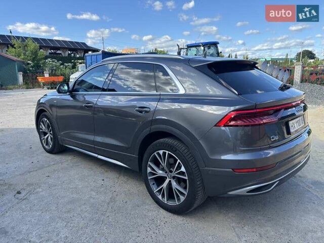 Серый Ауди Q8, объемом двигателя 2.97 л и пробегом 218 тыс. км за 51000 $, фото 1 на Automoto.ua