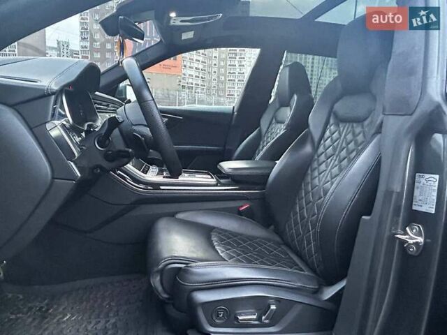 Серый Ауди Q8, объемом двигателя 3 л и пробегом 220 тыс. км за 53990 $, фото 10 на Automoto.ua