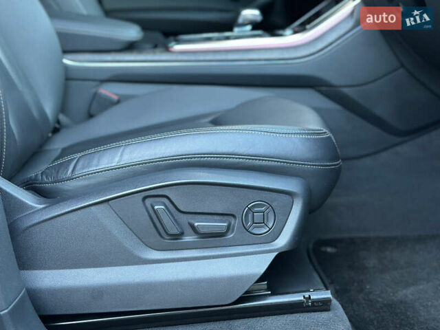 Ауди Q8 2018 в Львове на Automoto.ua Серый Ауди Q8, объемом двигателя 3 л и пробегом 107 тыс. км за 57000 $, фото 36 на Automoto.ua