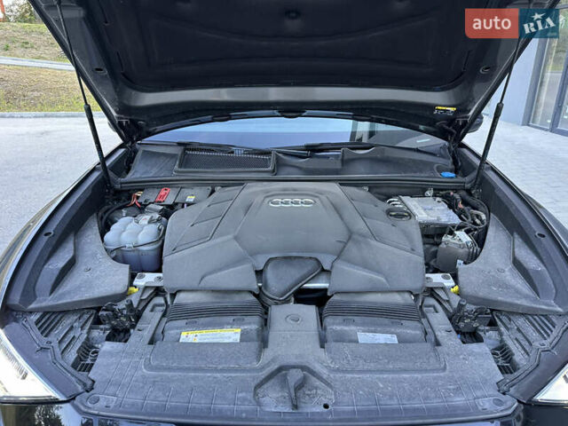 Ауди Q8 2018 в Львове на Automoto.ua Серый Ауди Q8, объемом двигателя 3 л и пробегом 107 тыс. км за 57000 $, фото 42 на Automoto.ua