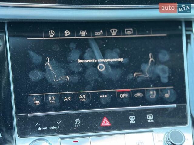 Серый Ауди Q8, объемом двигателя 2.97 л и пробегом 255 тыс. км за 46990 $, фото 21 на Automoto.ua