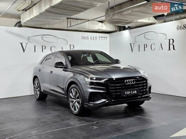 Ауди Q8 2018 в Киеве на Automoto.ua Серый Ауди Q8, объемом двигателя 3 л и пробегом 41 тыс. км за 55555 $, фото 1 на Automoto.ua
