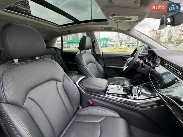 Сірий Ауді Q8, об'ємом двигуна 3 л та пробігом 112 тис. км за 65000 $, фото 105 на Automoto.ua
