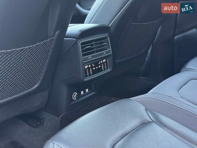 Ауди Q8 2018 в Львове на Automoto.ua Серый Ауди Q8, объемом двигателя 3 л и пробегом 107 тыс. км за 57000 $, фото 26 на Automoto.ua