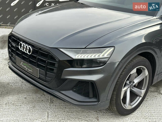 Серый Ауди Q8, объемом двигателя 3 л и пробегом 179 тыс. км за 51000 $, фото 4 на Automoto.ua