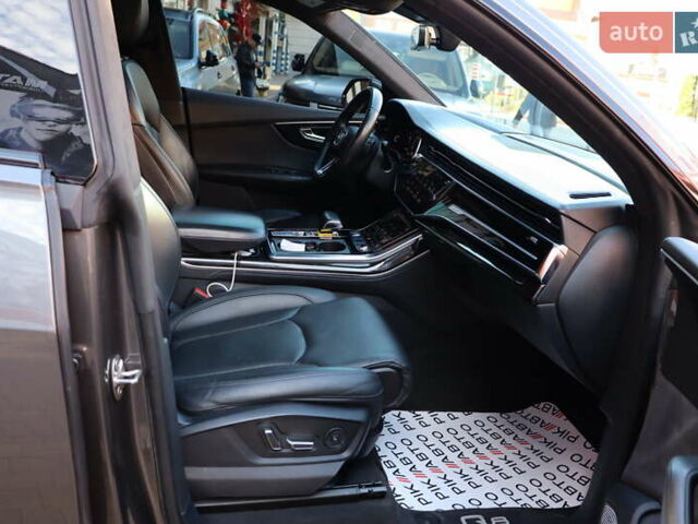 Серый Ауди Q8, объемом двигателя 3 л и пробегом 144 тыс. км за 54900 $, фото 49 на Automoto.ua