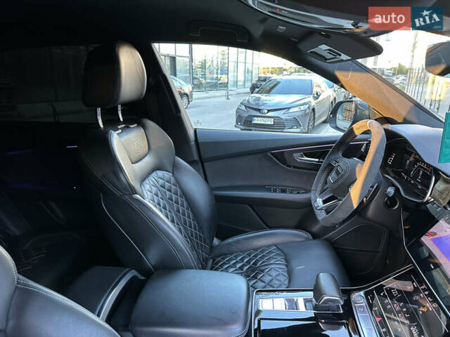 Серый Ауди Q8, объемом двигателя 3 л и пробегом 155 тыс. км за 63000 $, фото 53 на Automoto.ua
