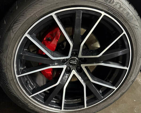 Серый Ауди Q8, объемом двигателя 3 л и пробегом 88 тыс. км за 45800 $, фото 11 на Automoto.ua