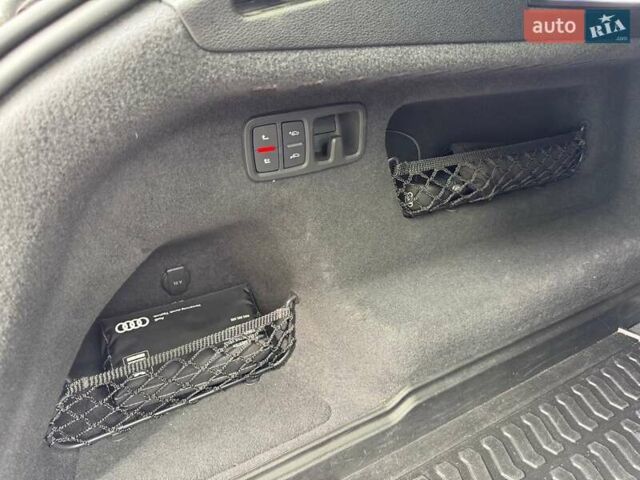 Сірий Ауді Q8, об'ємом двигуна 3 л та пробігом 112 тис. км за 65000 $, фото 26 на Automoto.ua