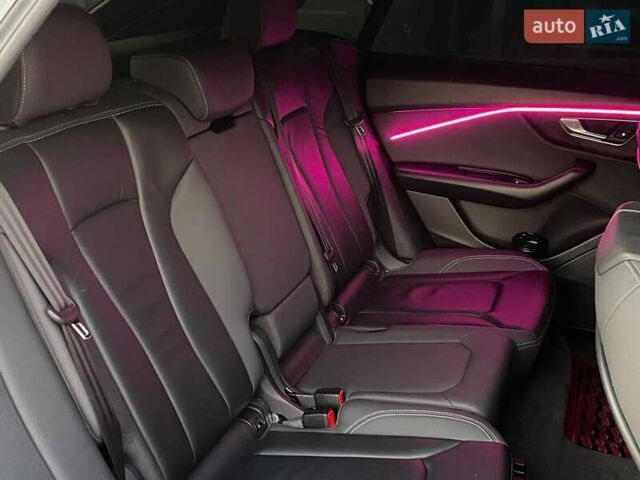 Серый Ауди Q8, объемом двигателя 3 л и пробегом 122 тыс. км за 45900 $, фото 10 на Automoto.ua