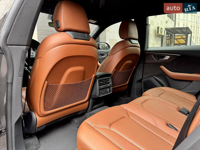 Серый Ауди Q8, объемом двигателя 3 л и пробегом 97 тыс. км за 51900 $, фото 28 на Automoto.ua