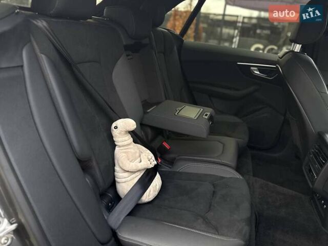 Серый Ауди Q8, объемом двигателя 3 л и пробегом 125 тыс. км за 43500 $, фото 33 на Automoto.ua