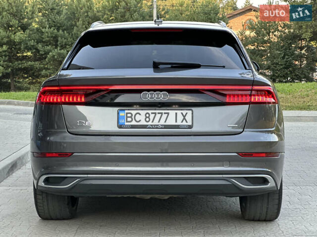 Ауди Q8 2018 в Львове на Automoto.ua Серый Ауди Q8, объемом двигателя 3 л и пробегом 107 тыс. км за 57000 $, фото 12 на Automoto.ua