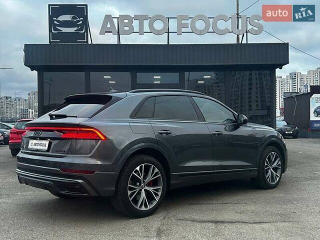 Серый Ауди Q8, объемом двигателя 3 л и пробегом 220 тыс. км за 53990 $, фото 5 на Automoto.ua