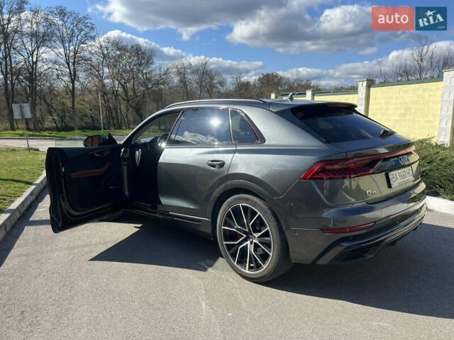 Сірий Ауді Q8, об'ємом двигуна 3 л та пробігом 77 тис. км за 59900 $, фото 6 на Automoto.ua