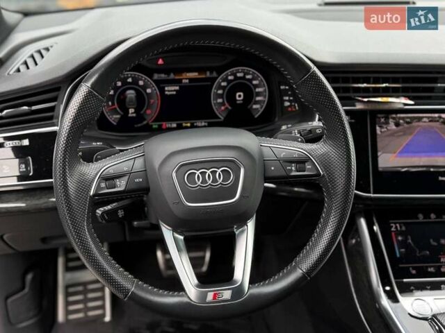 Серый Ауди Q8, объемом двигателя 3 л и пробегом 153 тыс. км за 42900 $, фото 17 на Automoto.ua