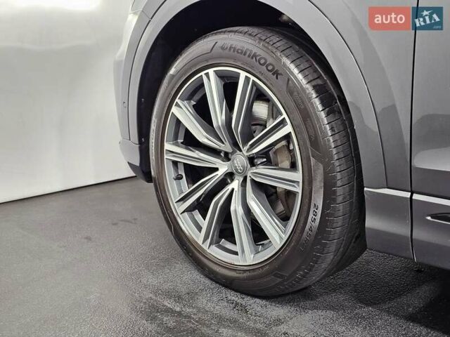 Ауди Q8 2018 в Киеве на Automoto.ua Серый Ауди Q8, объемом двигателя 3 л и пробегом 41 тыс. км за 55555 $, фото 45 на Automoto.ua
