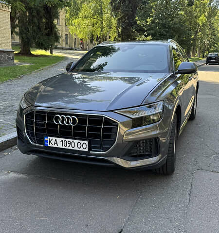 Серый Ауди Q8, объемом двигателя 3 л и пробегом 77 тыс. км за 48900 $, фото 1 на Automoto.ua