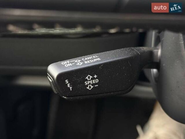 Серый Ауди Q8, объемом двигателя 3 л и пробегом 125 тыс. км за 43500 $, фото 18 на Automoto.ua