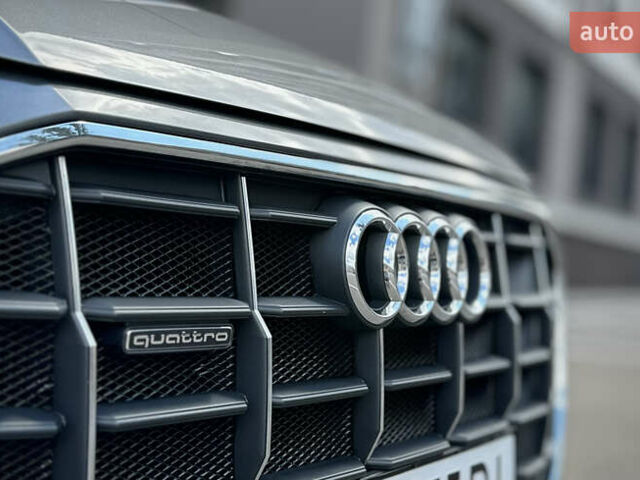 Сірий Ауді Q8, об'ємом двигуна 3 л та пробігом 140 тис. км за 54500 $, фото 13 на Automoto.ua